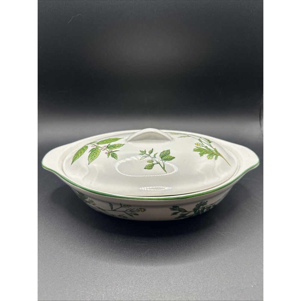 Andrea by Sadek Herbs de Provence Covered Casserole Dish 9" x 5.5" Japan